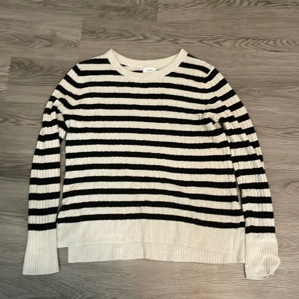 Old navy black and white striped sweater large